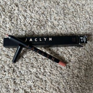 NIB Jaclyn Lip Liner